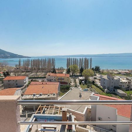 Apartments Ana 奥米什 外观 照片