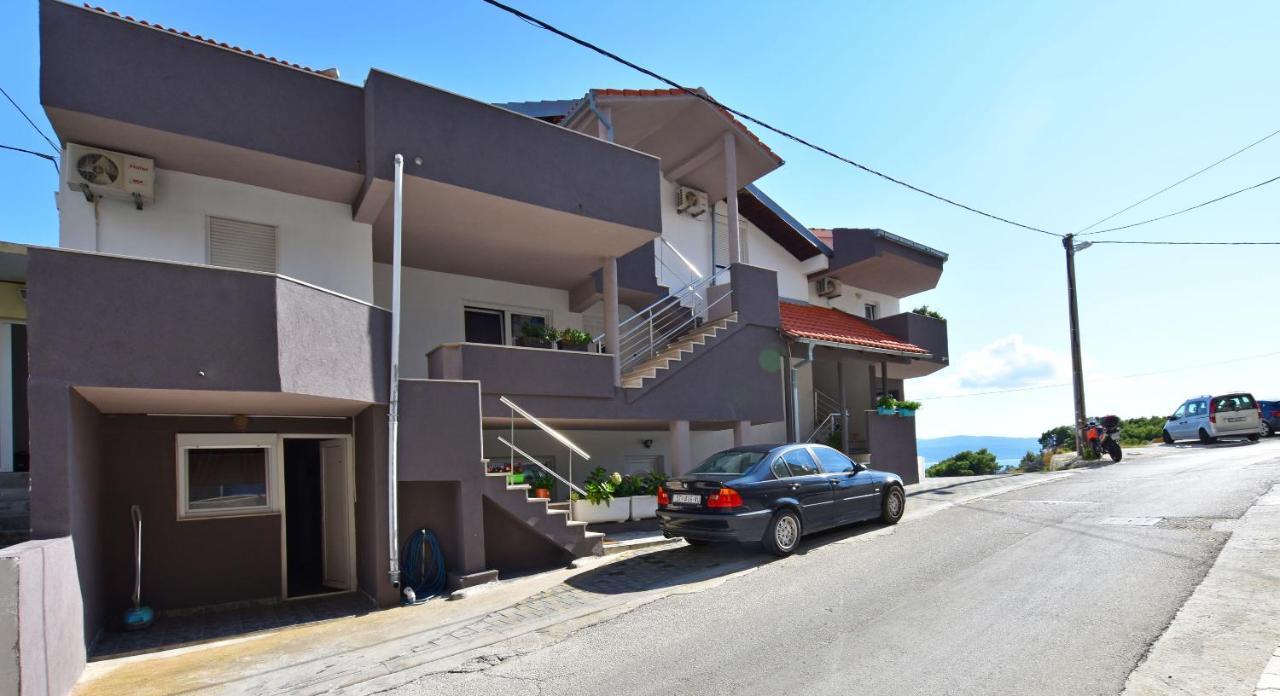 Apartments Ana 奥米什 外观 照片